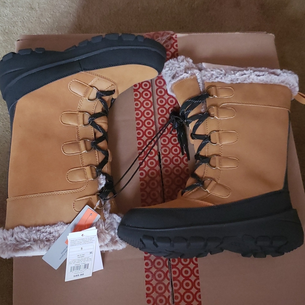 Snow Boots